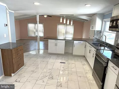 88 Edward Ln, Lothian, MD 20711 photo 2