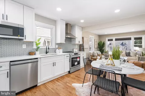 Kitchen - 240 Carroll Rd, Pasadena, MD 21122 photo 4 of 5