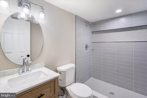 Bath - 240 Carroll Rd, Pasadena, MD 21122 photo 3 of 5