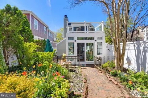 421 Third St, Annapolis, MD 21403 photo 1