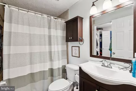 Bath - 8089 Wolsey Ct, Pasadena, MD 21122 photo 2 of 2