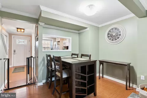 Entry Way - 8089 Wolsey Ct, Pasadena, MD 21122 photo 2 of 2