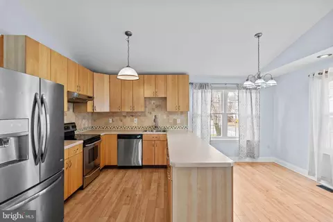 Kitchen - 7796 Catherine Ave, Pasadena, MD 21122 photo 1 of 2