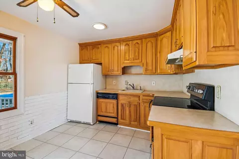 1574 Melanie Rd, Pasadena, MD 21122 photo 12