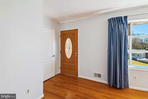1574 Melanie Rd, Pasadena, MD 21122 photo 4