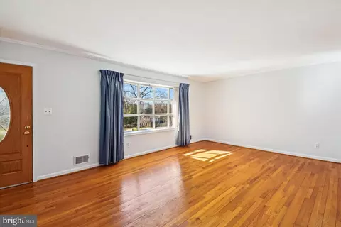1574 Melanie Rd, Pasadena, MD 21122 photo 6