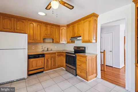 1574 Melanie Rd, Pasadena, MD 21122 photo 13
