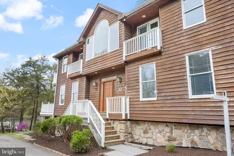 Exterior - 322 Piney Point Rd, Pasadena, MD 21122 photo 2 of 11