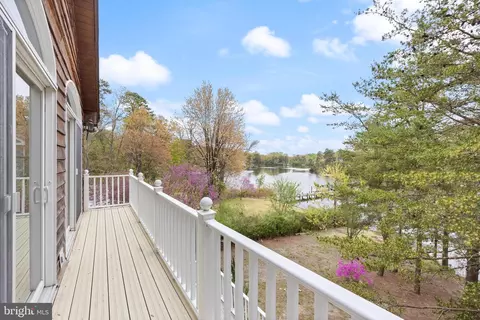 Exterior - 322 Piney Point Rd, Pasadena, MD 21122 photo 6 of 11