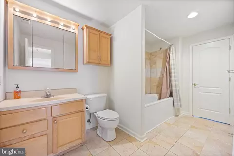 Bath - 322 Piney Point Rd, Pasadena, MD 21122 photo 3 of 3