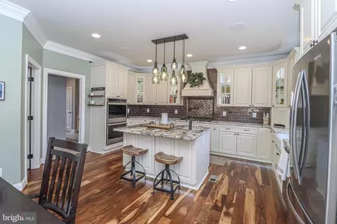 901 Ben Jones Ln, Lothian, MD 20711