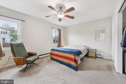 Bedroom - 1735 Fairhill Dr, Edgewater, MD 21037 photo 3 of 4