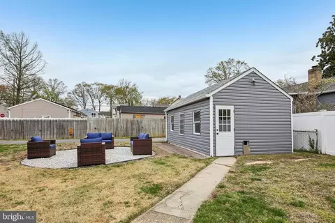 Exterior - 1735 Fairhill Dr, Edgewater, MD 21037 photo 5 of 8