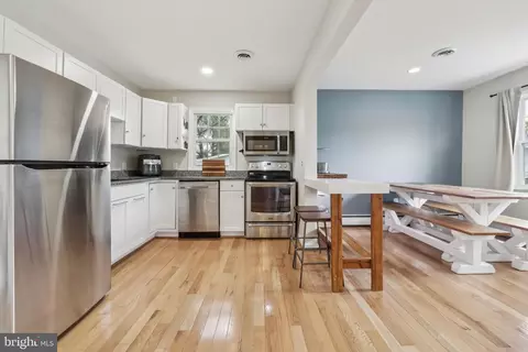 Kitchen - 1735 Fairhill Dr, Edgewater, MD 21037 photo 1 of 1