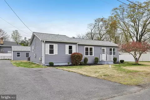 Exterior - 1735 Fairhill Dr, Edgewater, MD 21037 photo 2 of 8