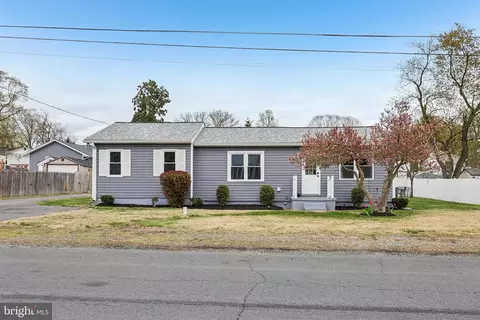 1735 Fairhill Dr, Edgewater, MD 21037
