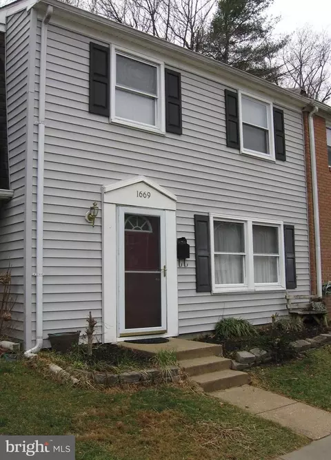 1669 Walleye Dr, Crofton, MD 21114