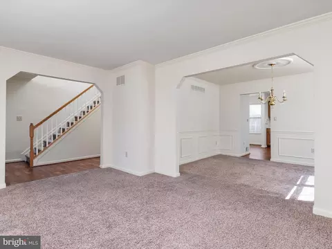 Living - 1819 Hillburne Way, Crofton, MD 21114 photo 2 of 8