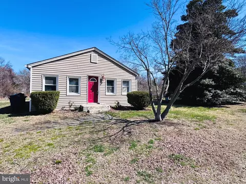 682 Chestnut Springs Ln, Glen Burnie, MD 21060