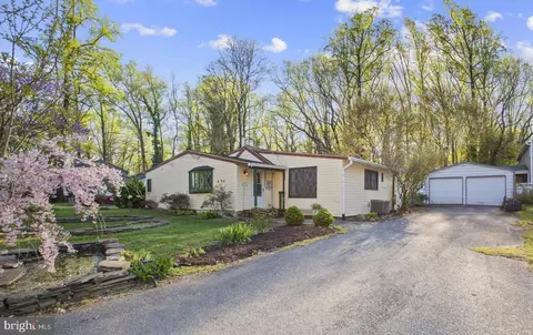 918 N Forest Trl, Crownsville, MD 21032
