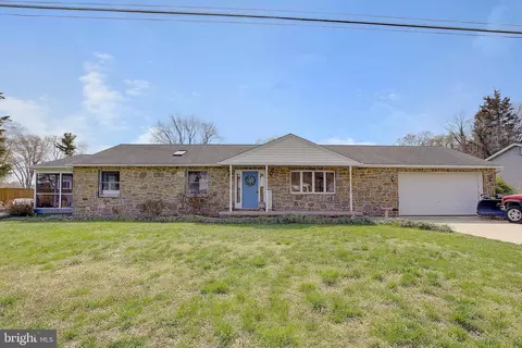 97 Great Lake Dr, Annapolis, MD 21403