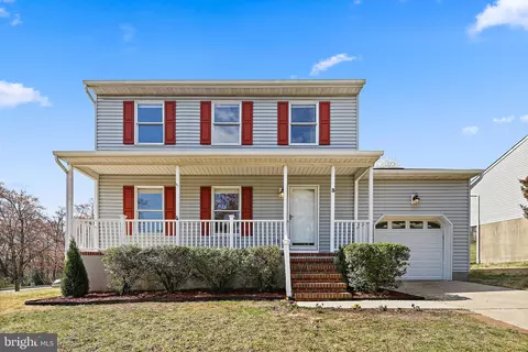 3 Greenknoll Blvd, Hanover, MD 21076