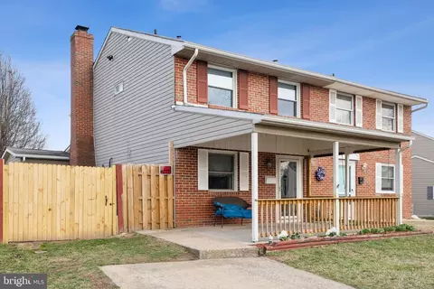 175 Seagull Dr, Pasadena, MD 21122