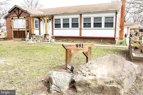 991 Point Pleasant Rd, Glen Burnie, MD 21060