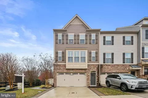 8302 Pondview, Millersville, MD 21108