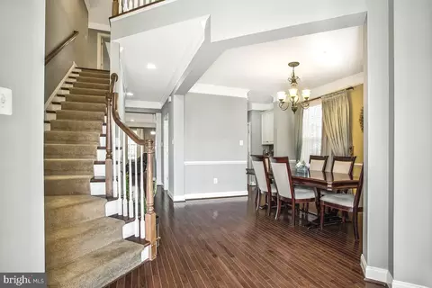 802 Phyllis St, Odenton, MD 21113 photo 2