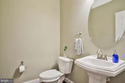 802 Phyllis St, Odenton, MD 21113 photo 14