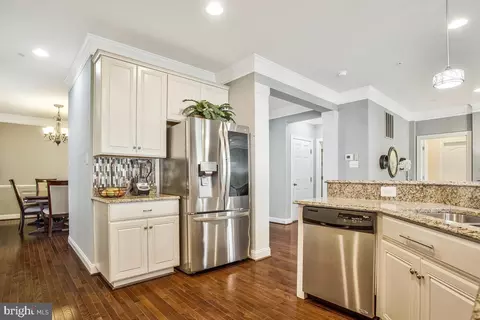 802 Phyllis St, Odenton, MD 21113 photo 5