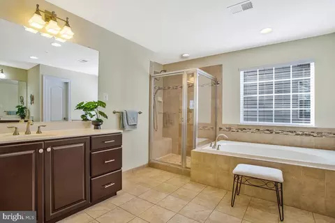 802 Phyllis St, Odenton, MD 21113 photo 24