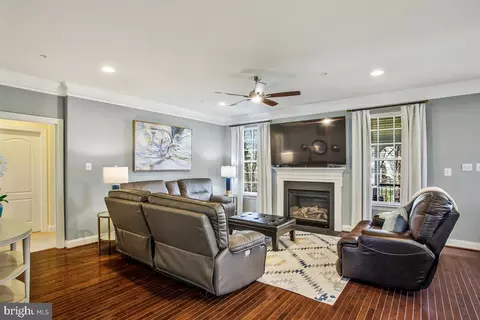802 Phyllis St, Odenton, MD 21113 photo 10