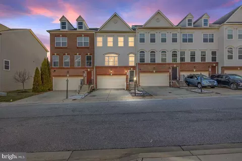 7267 Stallings Dr, Glen Burnie, MD 21060