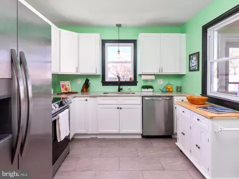 Kitchen - 505 Ludlow Rd, Annapolis, MD 21401 photo 1 of 2