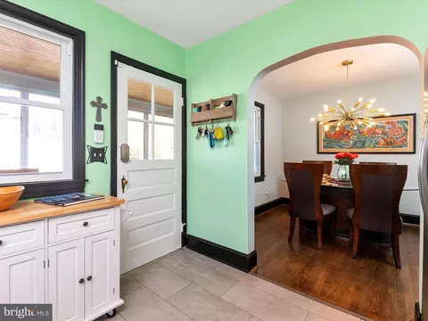 Entry Way - 505 Ludlow Rd, Annapolis, MD 21401 photo 1 of 4