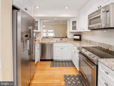 Kitchen - 532 Moorings Cir, Arnold, MD 21012 photo 2 of 3