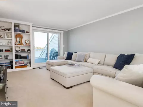 Living - 532 Moorings Cir, Arnold, MD 21012 photo 5 of 6