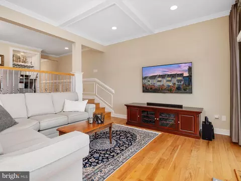 Living - 532 Moorings Cir, Arnold, MD 21012 photo 3 of 6