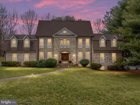 900 Saint Eva Ln, Gambrills, MD 21054