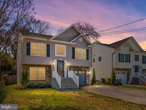 7724 Shirley Ave, Pasadena, MD 21122 photo 2