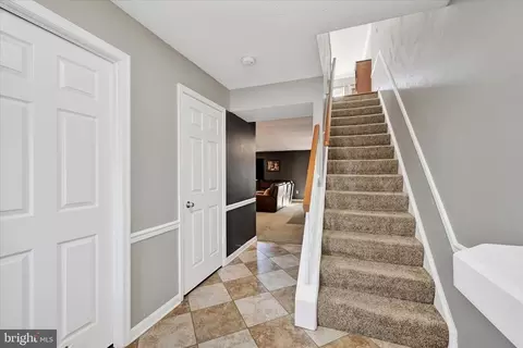 Entry Way - 2597 Ambling Cir, Crofton, MD 21114 photo 2 of 4