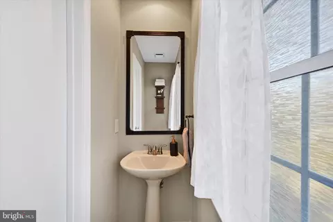 Entry Way - 2597 Ambling Cir, Crofton, MD 21114 photo 4 of 4