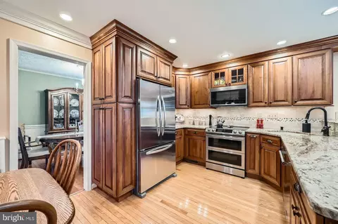 191 Oak Dr, Pasadena, MD 21122 photo 10