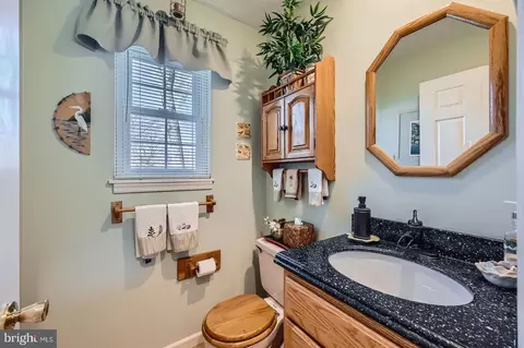 191 Oak Dr, Pasadena, MD 21122 photo 24