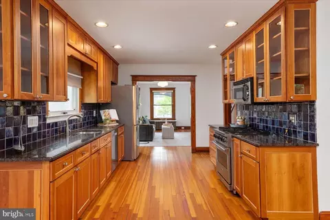 Kitchen - 313 Chesapeake Ave, Annapolis, MD 21403 photo 3 of 3