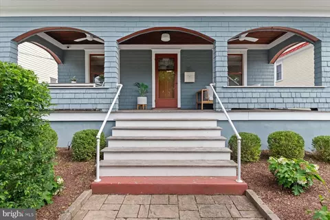 Exterior - 313 Chesapeake Ave, Annapolis, MD 21403 photo 4 of 16