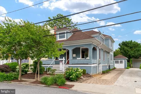Exterior - 313 Chesapeake Ave, Annapolis, MD 21403 photo 3 of 16