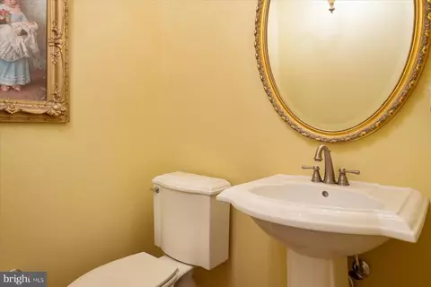 Bath - 8931 Sahalee Ct, Pasadena, MD 21122 photo 1 of 5